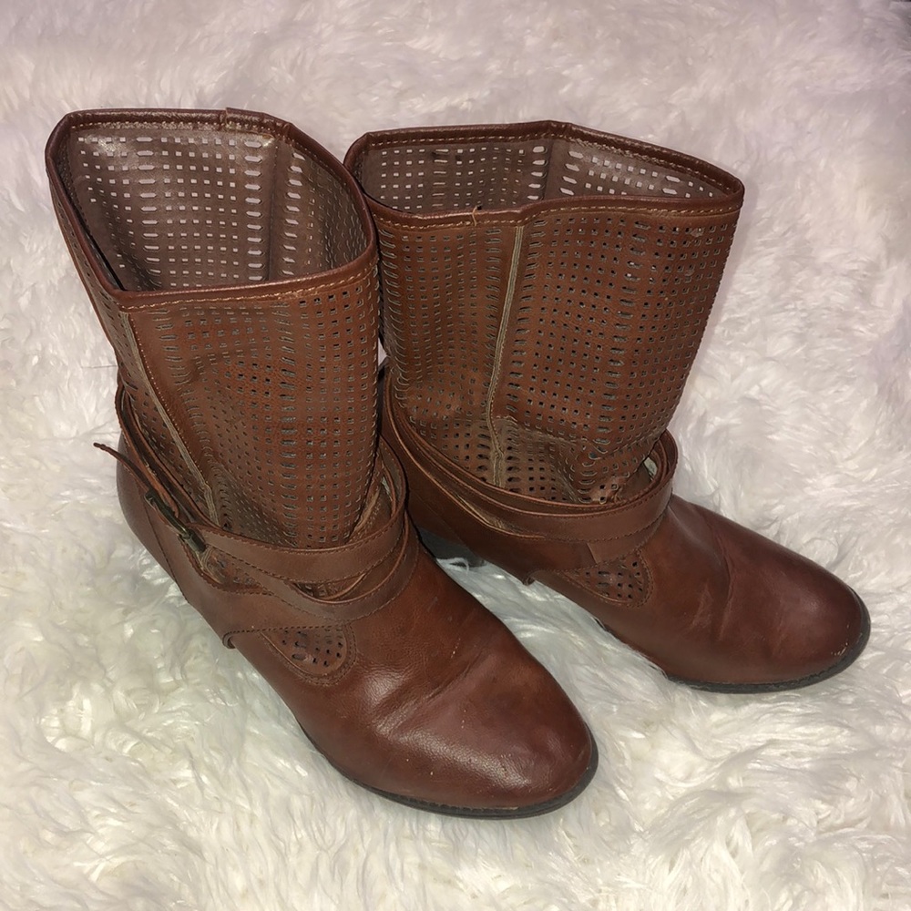 Dancing boots